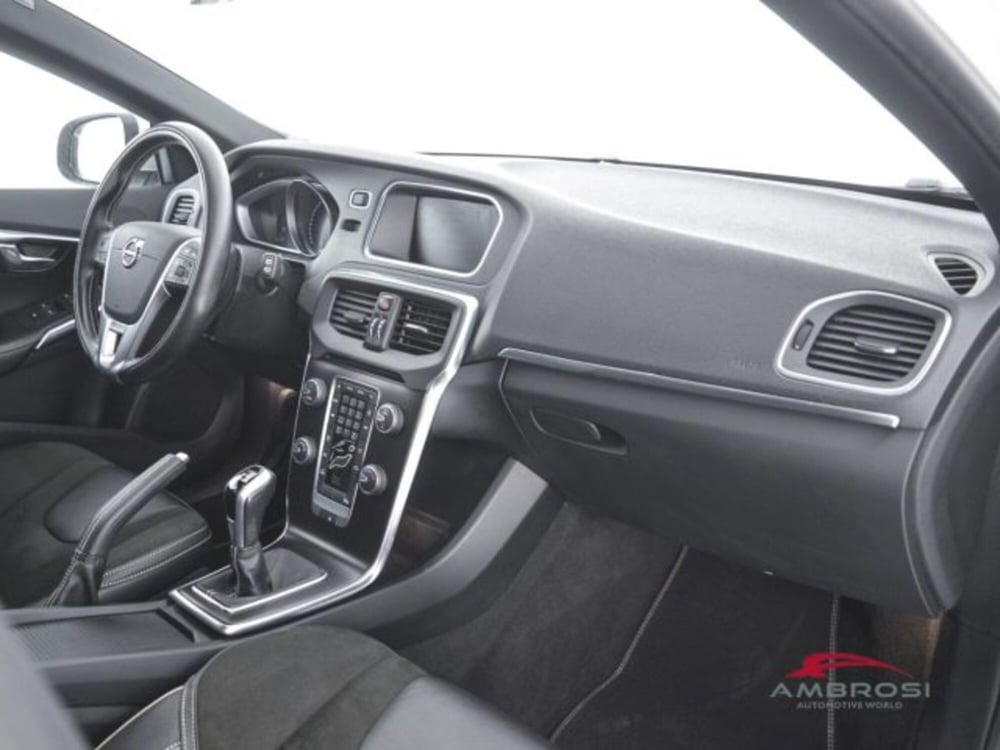 Volvo V40 usata a Perugia (12)