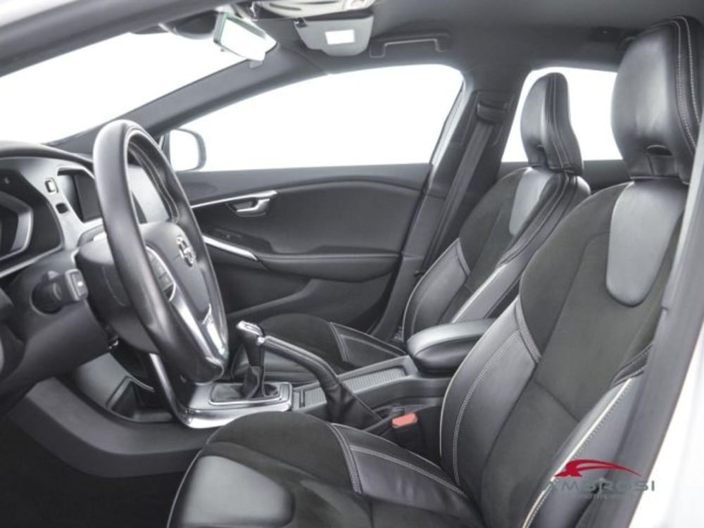 Volvo V40 usata a Perugia (9)
