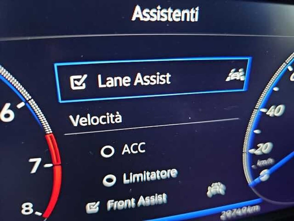Volkswagen T-Roc usata a Lecco (17)