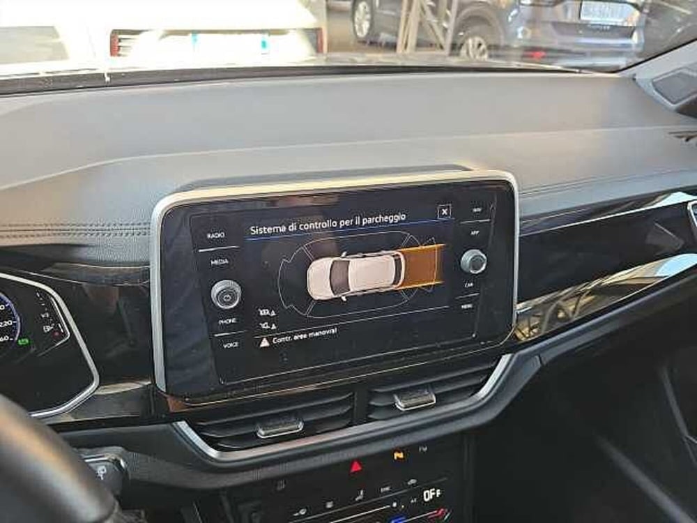 Volkswagen T-Roc usata a Lecco (19)