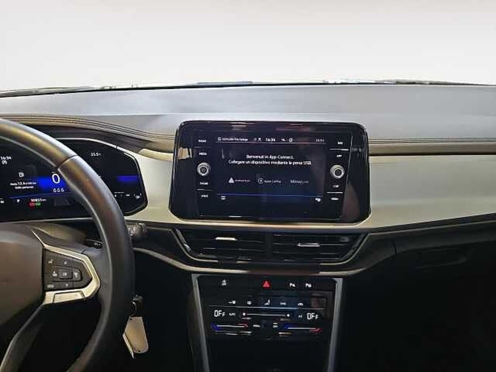 Volkswagen T-Roc usata a Lecco (10)