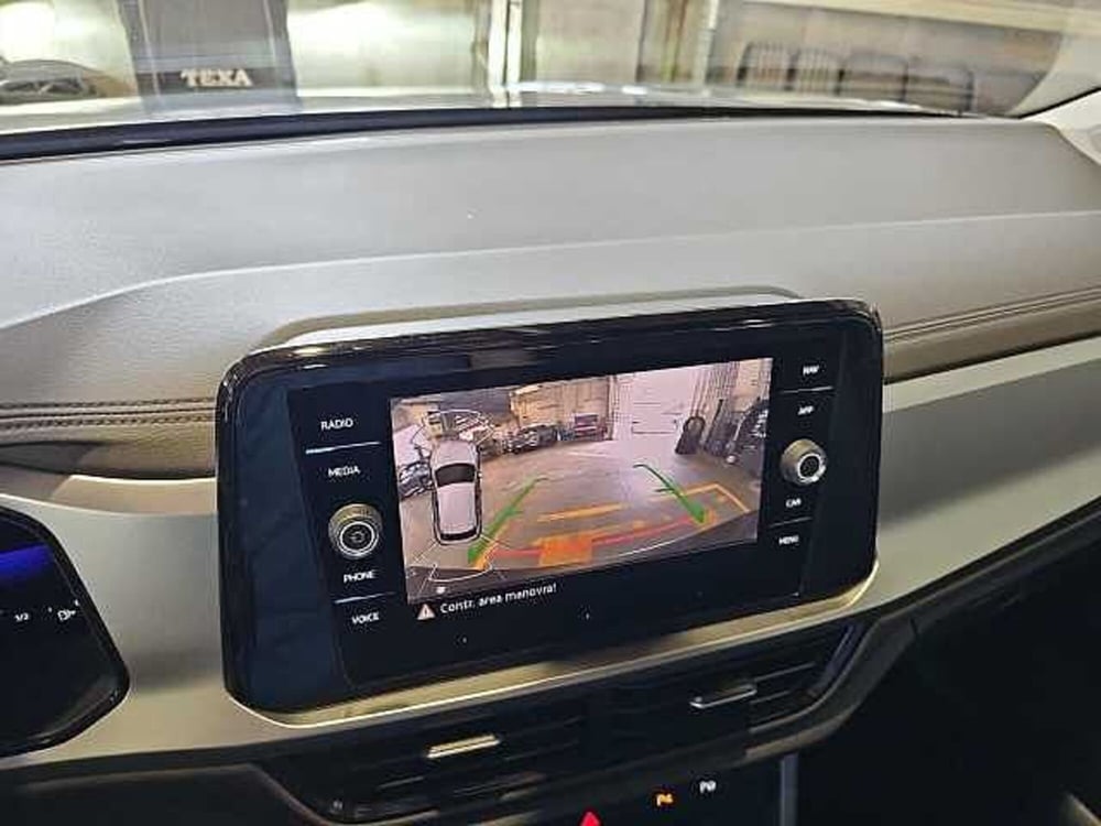 Volkswagen T-Roc usata a Lecco (17)