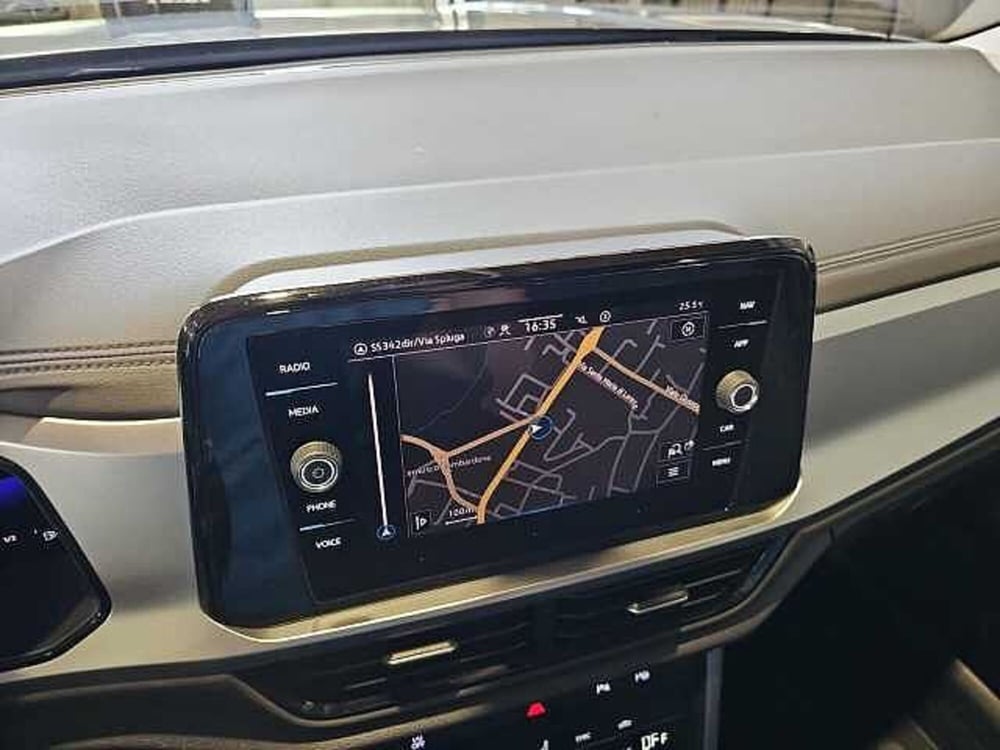 Volkswagen T-Roc usata a Lecco (18)