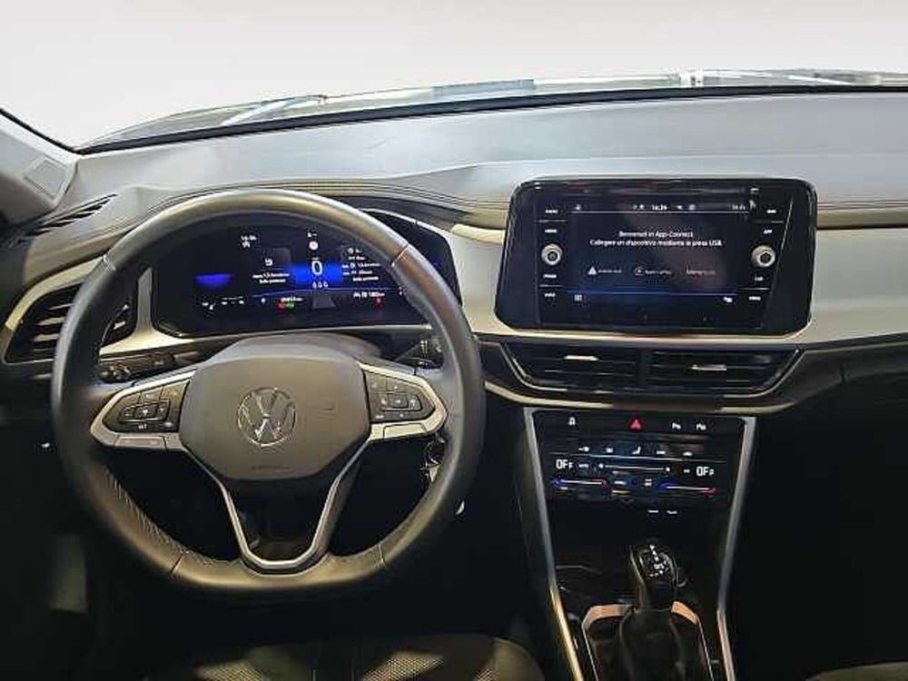 Volkswagen T-Roc usata a Lecco (9)