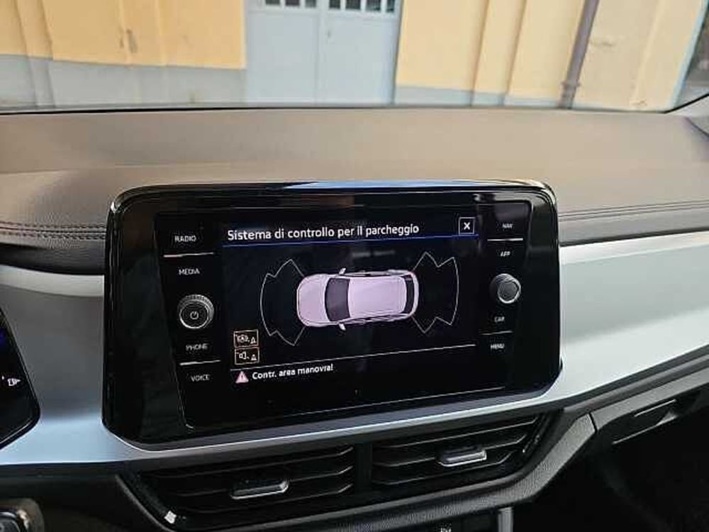 Volkswagen T-Roc usata a Lecco (18)