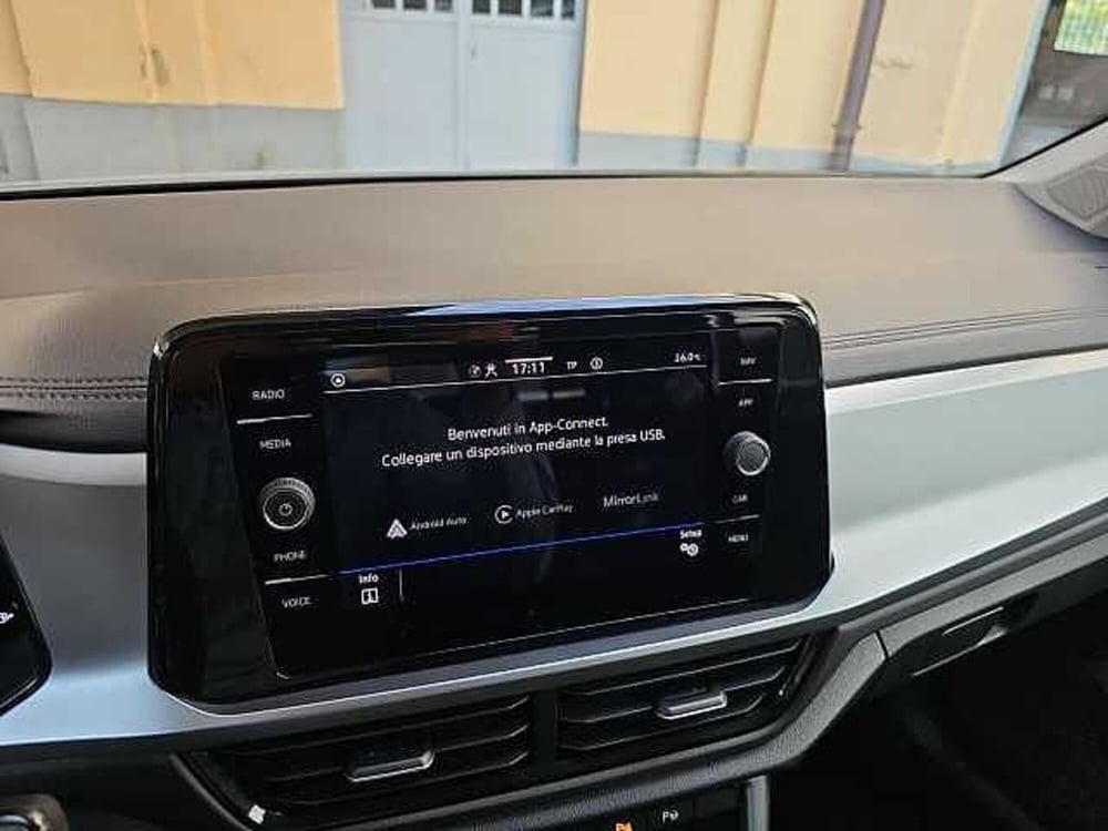 Volkswagen T-Roc usata a Lecco (19)