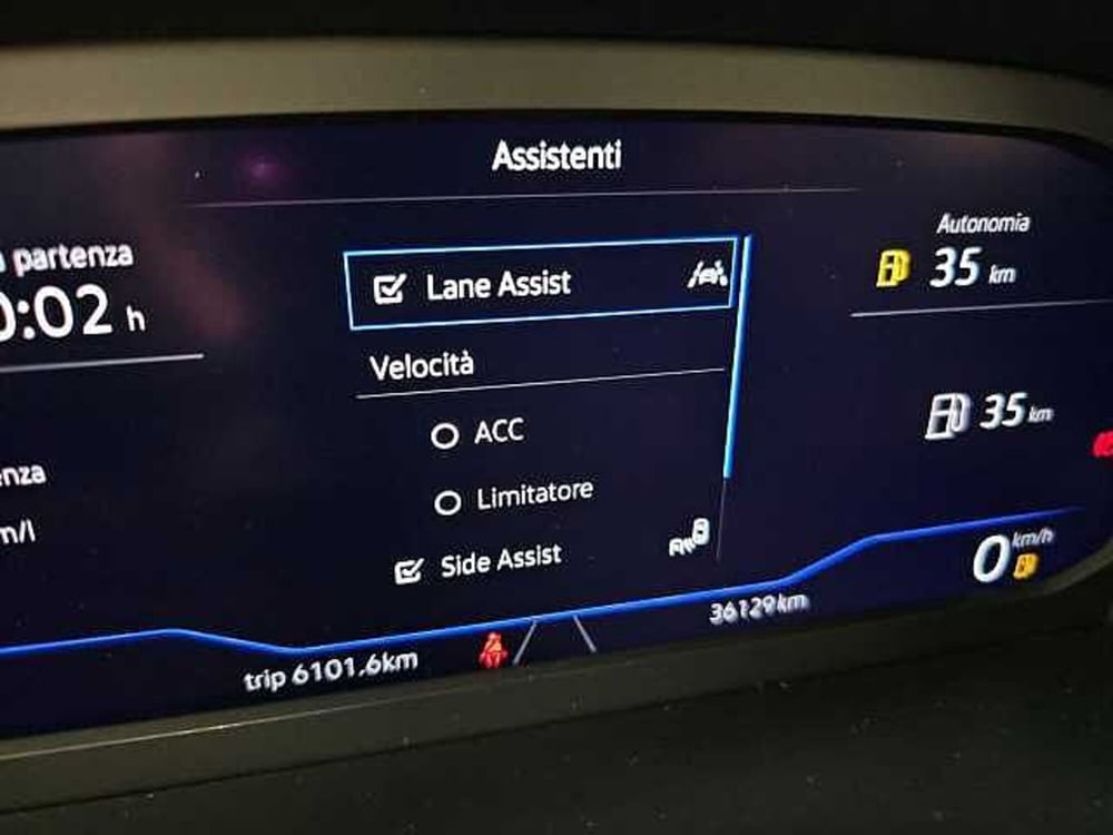 Volkswagen T-Roc usata a Lecco (18)