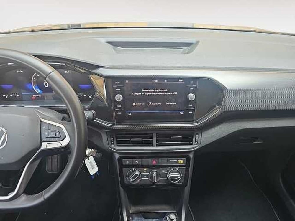 Volkswagen T-Cross usata a Lecco (10)
