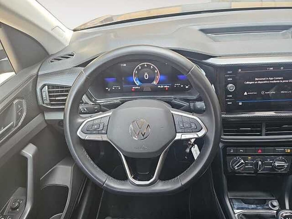 Volkswagen T-Cross usata a Lecco (11)
