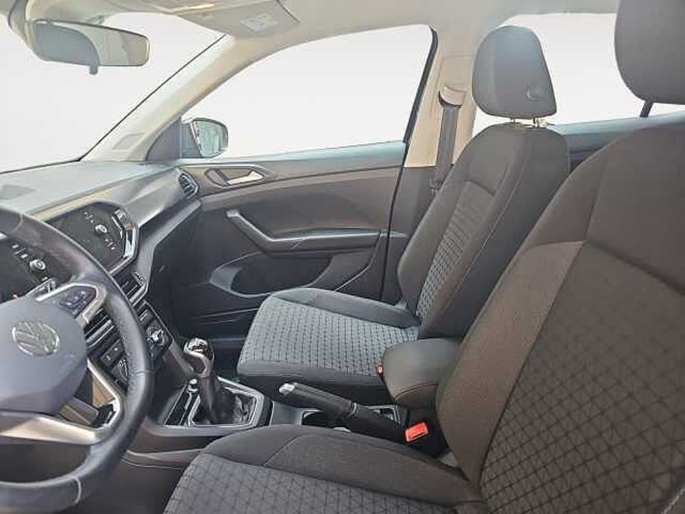 Volkswagen T-Cross usata a Lecco (13)