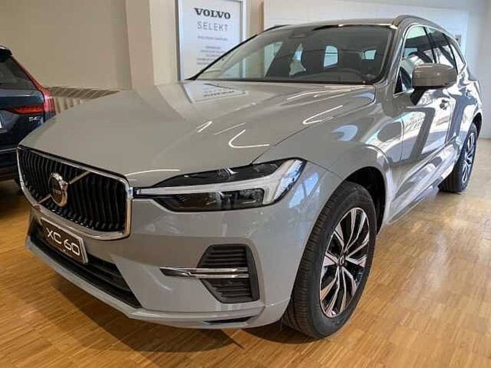 Volvo XC60 nuova a Macerata
