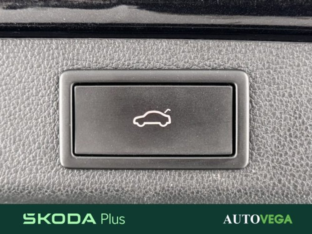 Skoda Superb Station Wagon usata a Vicenza (11)