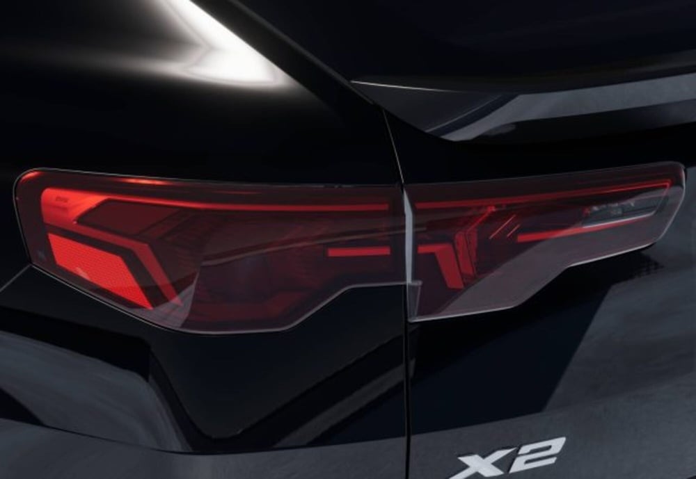 BMW X2 nuova a Modena (9)