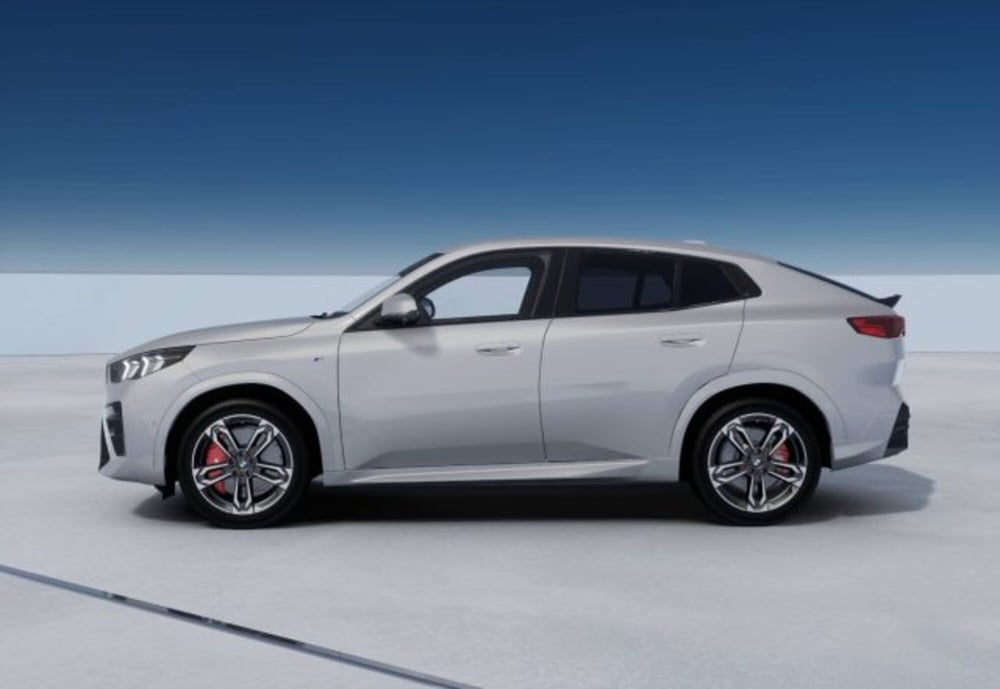 BMW X2 nuova a Modena (4)