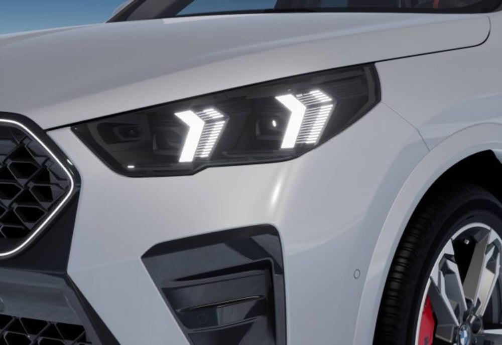 BMW X2 nuova a Modena (7)