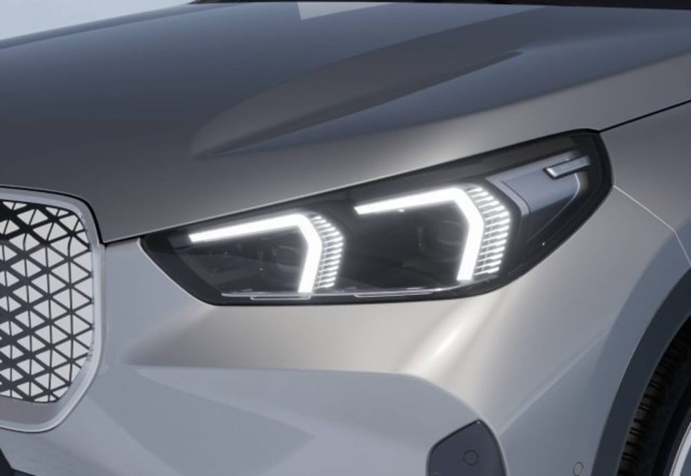 BMW iX1 nuova a Modena (7)