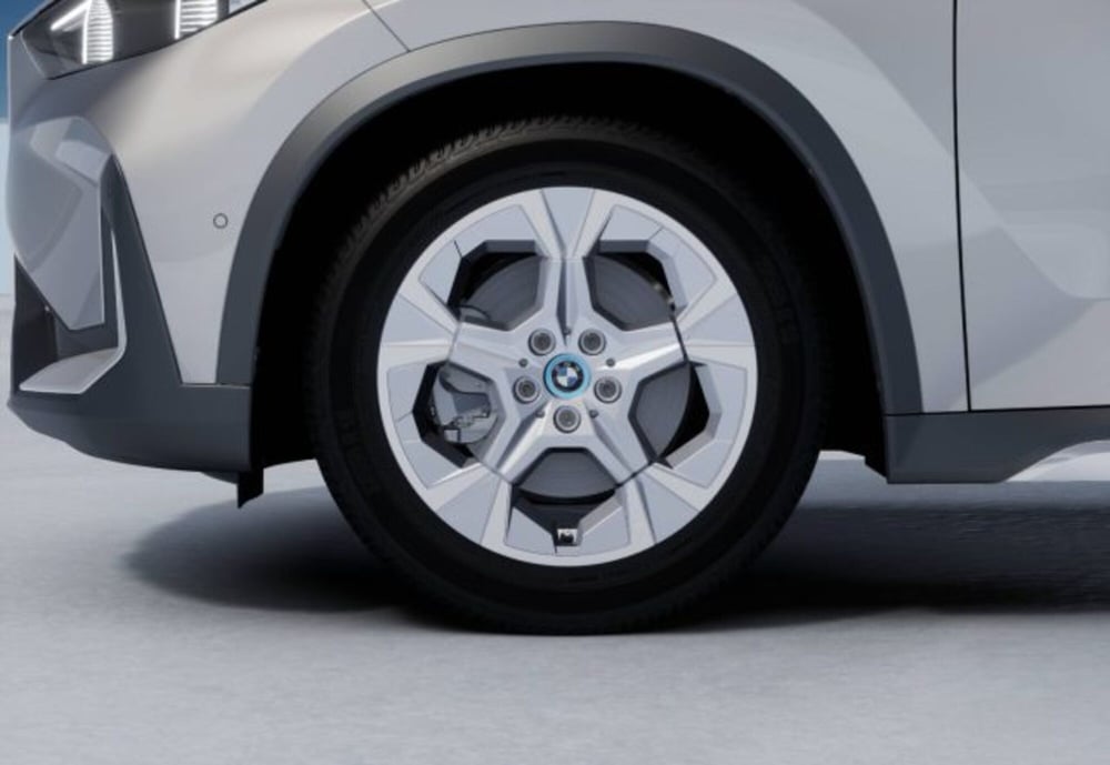 BMW iX1 nuova a Modena (8)