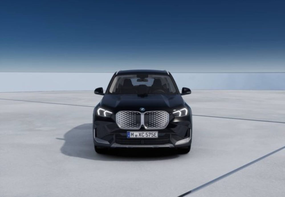 BMW iX1 nuova a Modena (3)