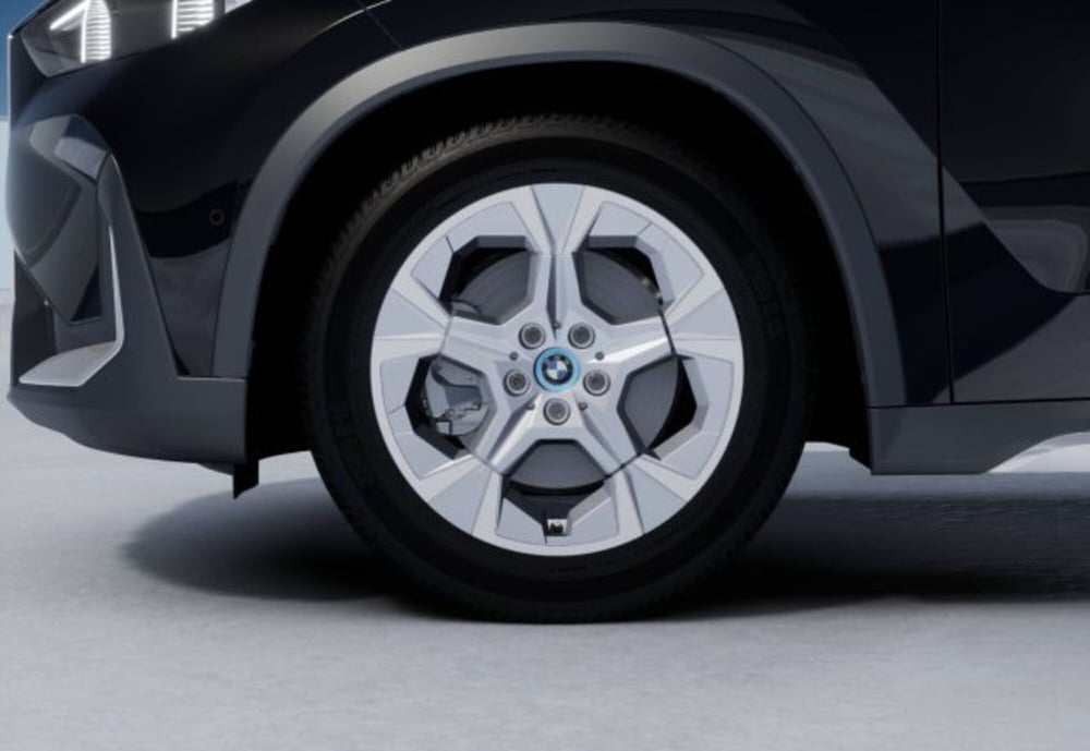 BMW iX1 nuova a Modena (8)