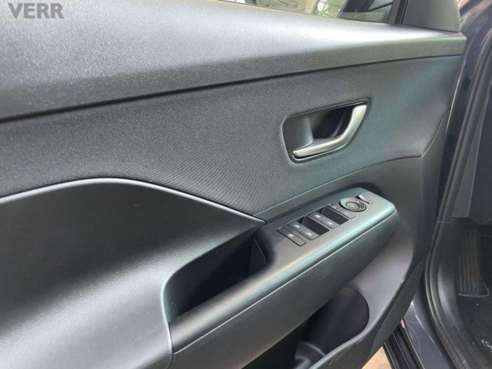 Hyundai Kona usata a Milano (11)