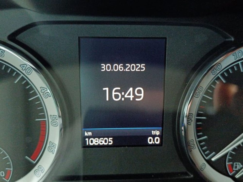 Skoda Karoq usata a Catania (15)
