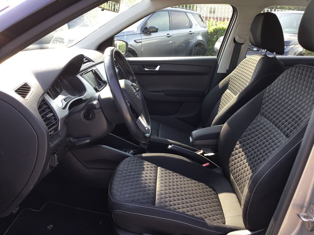 Skoda Fabia usata a Napoli (5)