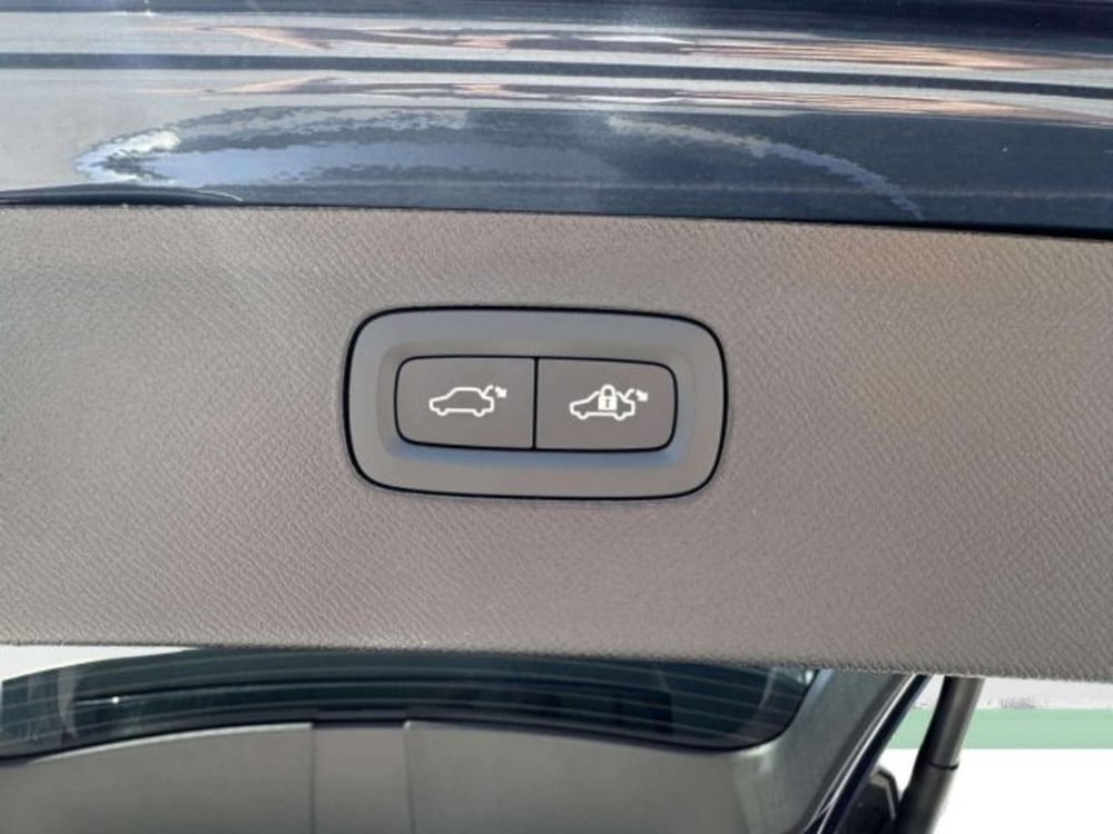 Volvo XC90 nuova a Firenze (11)