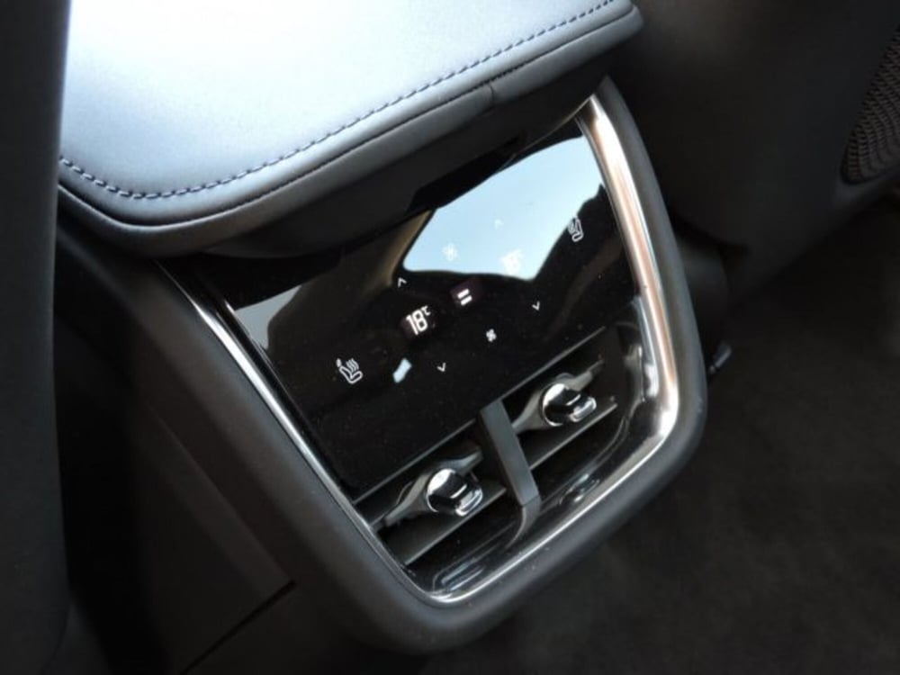 Volvo EX90 nuova a Firenze (9)