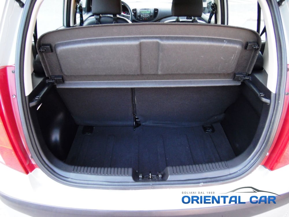 Hyundai i10 usata a La Spezia (12)