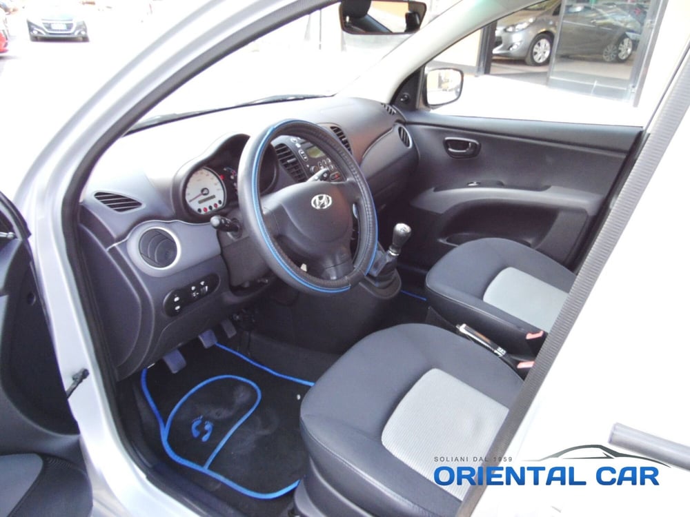 Hyundai i10 usata a La Spezia (7)