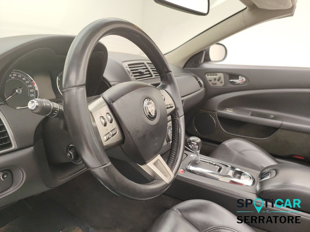 Jaguar XK usata a Como (8)