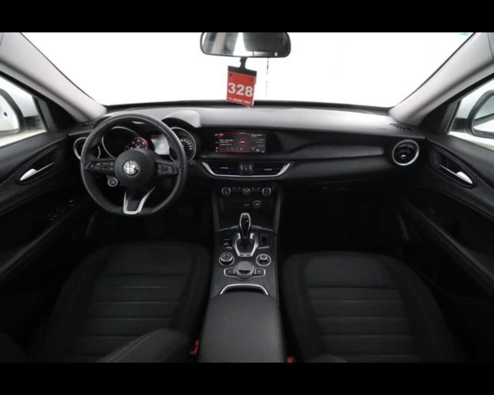 Alfa Romeo Stelvio usata a Bologna (13)