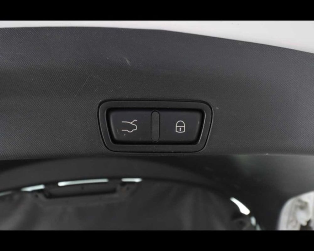 Alfa Romeo Stelvio usata a Bologna (16)