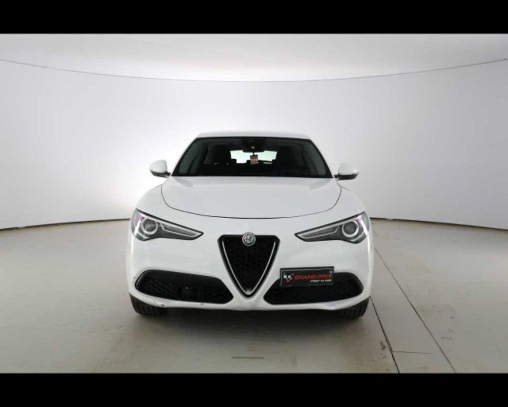 Alfa Romeo Stelvio usata a Bologna (2)