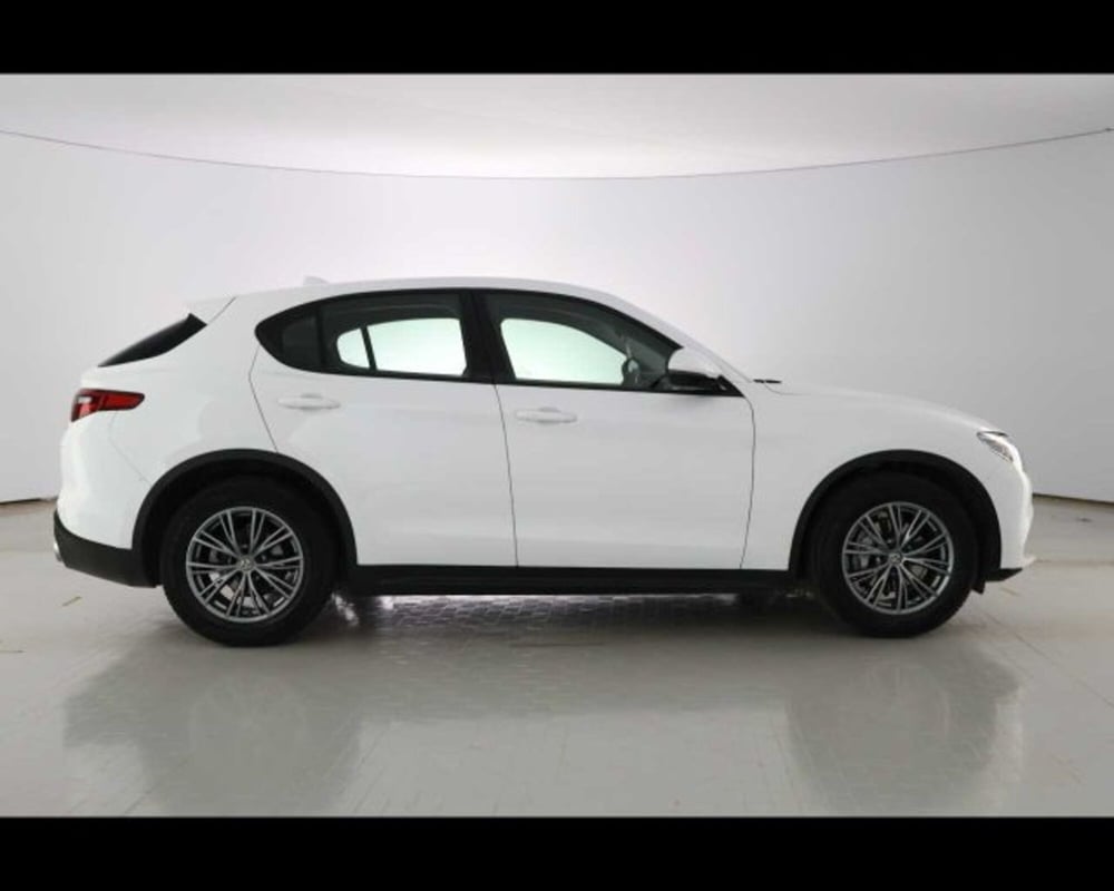 Alfa Romeo Stelvio usata a Bologna (4)