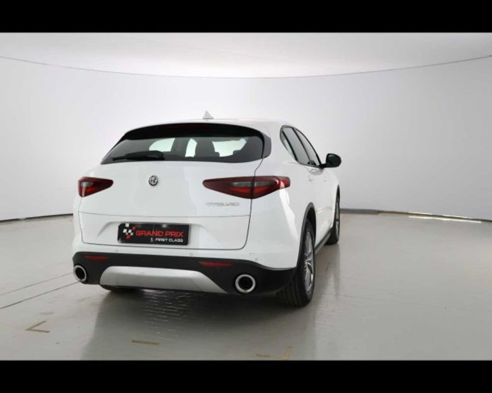 Alfa Romeo Stelvio usata a Bologna (5)