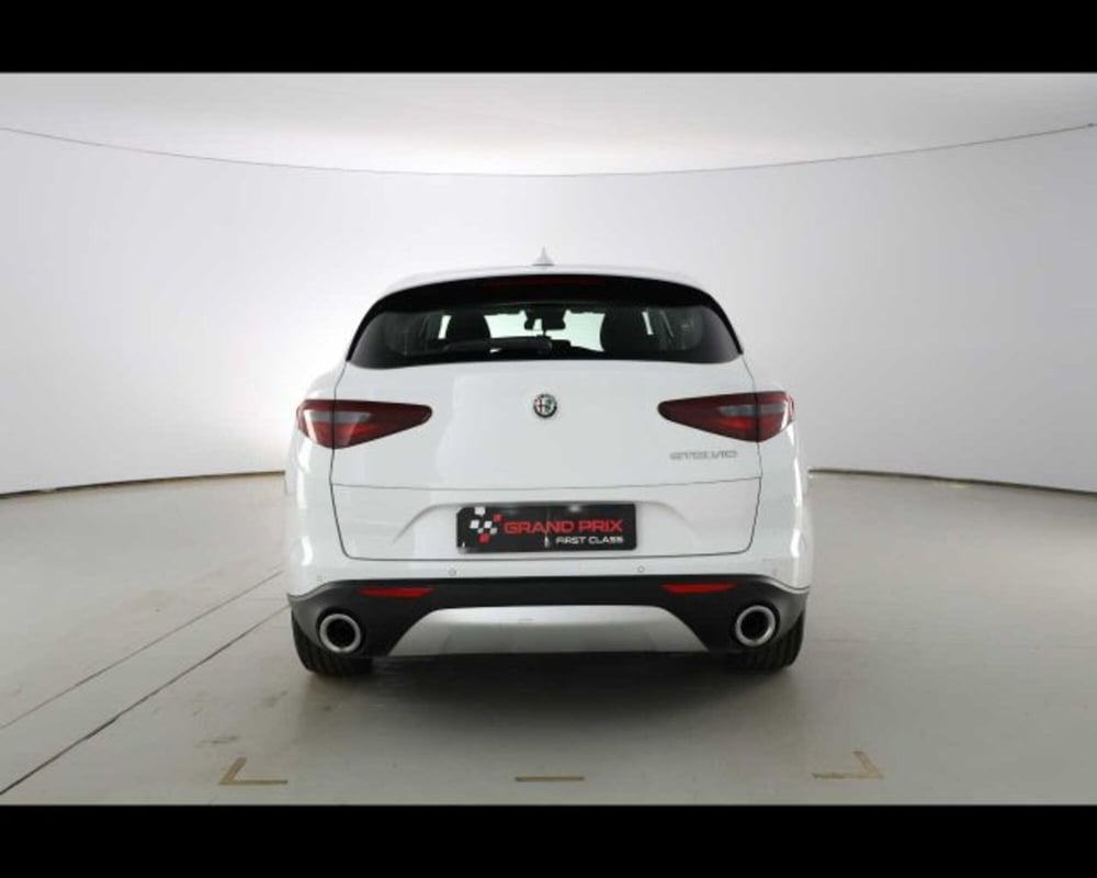 Alfa Romeo Stelvio usata a Bologna (6)