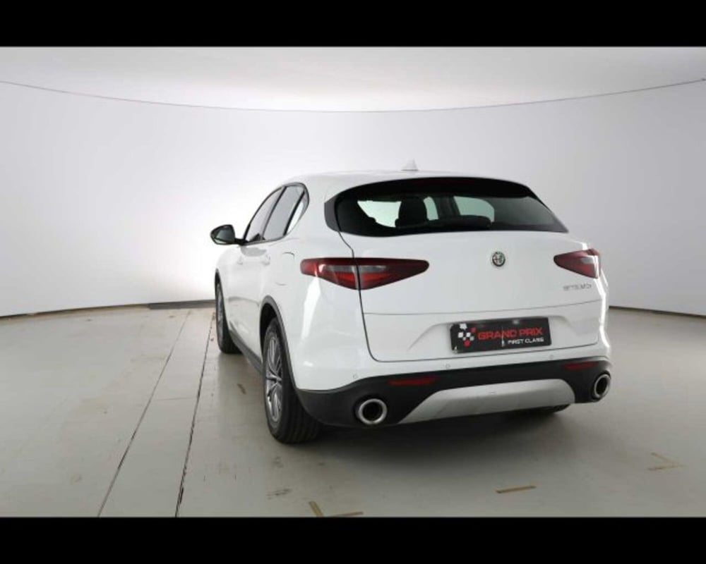 Alfa Romeo Stelvio usata a Bologna (7)