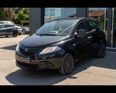 Lancia Ypsilon 1.0 FireFly 5 porte S&amp;S Hybrid Gold Plus del 2024 usata a Musile di Piave