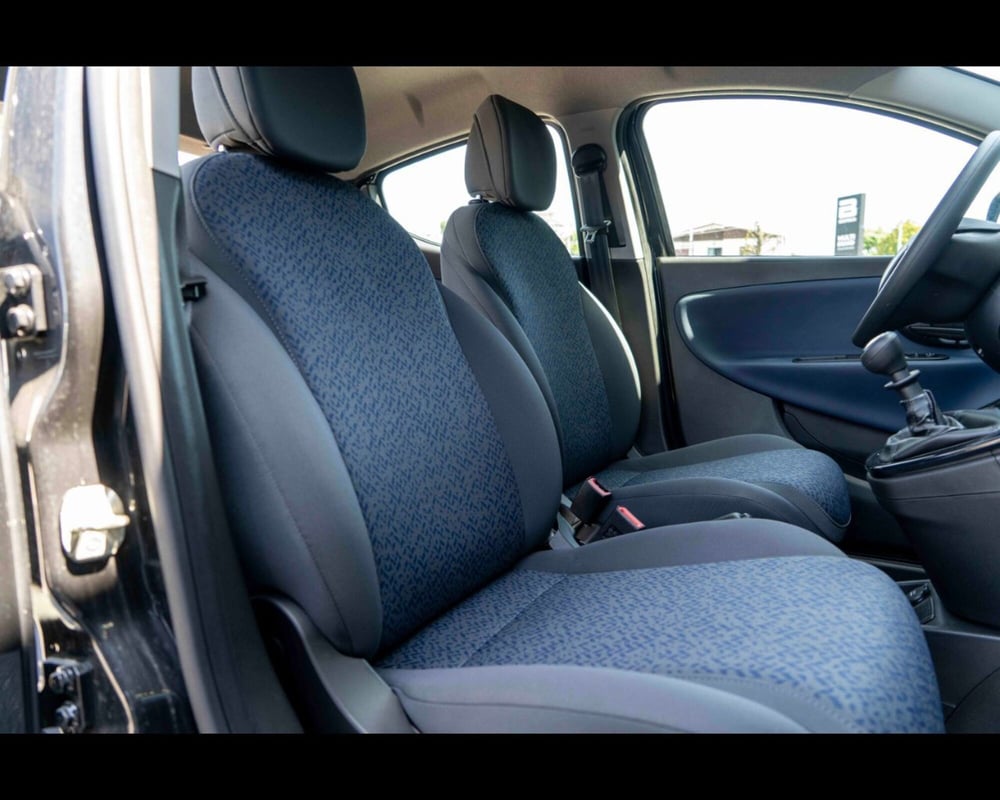 Lancia Ypsilon usata a Venezia (12)