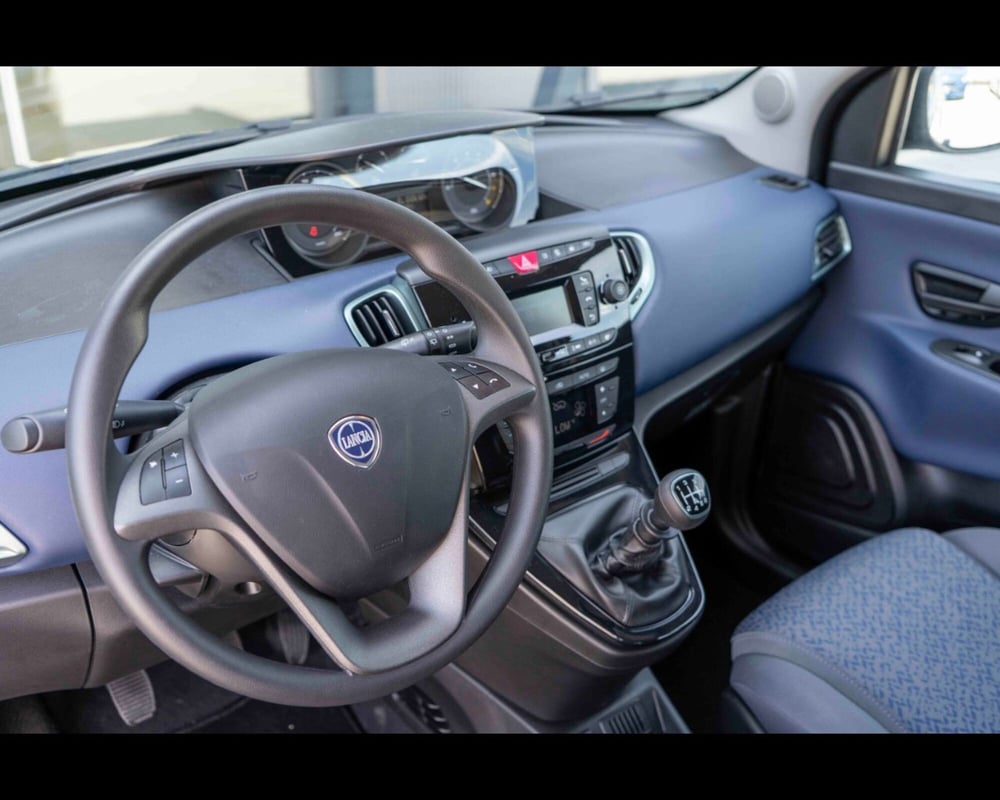 Lancia Ypsilon usata a Venezia (19)