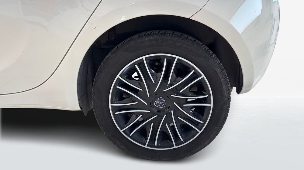 Lancia Ypsilon usata a Viterbo (19)