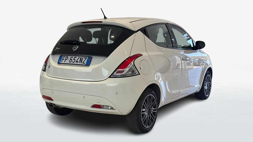 Lancia Ypsilon usata a Viterbo (6)