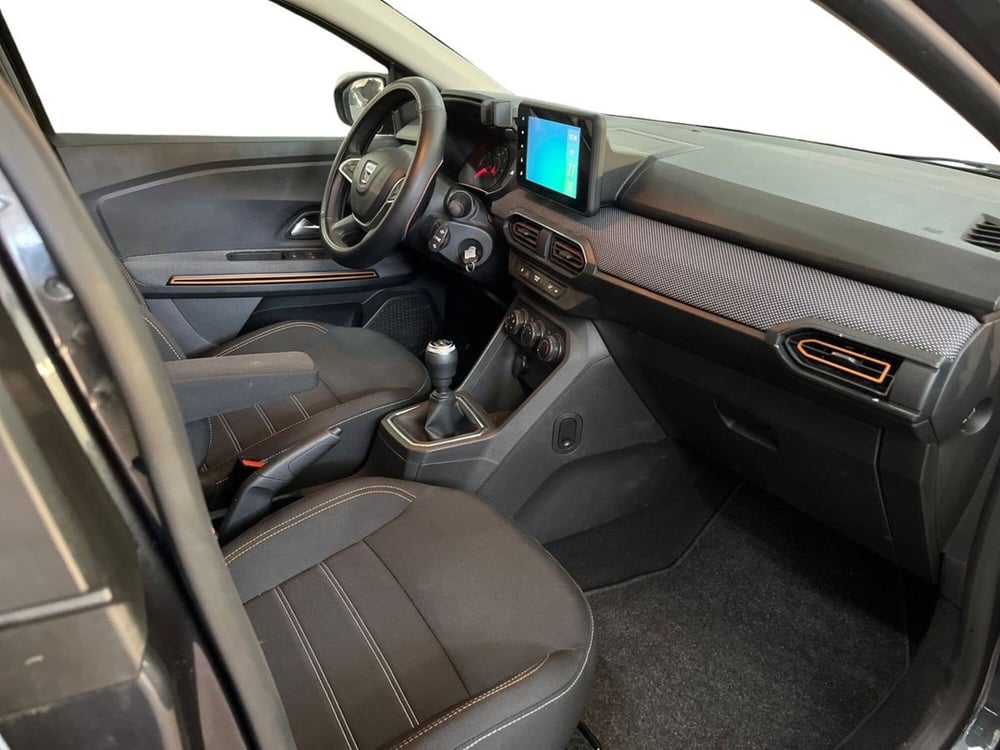 Dacia Sandero usata a Bari (9)