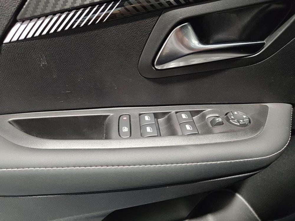 Peugeot 208 usata a Genova (12)