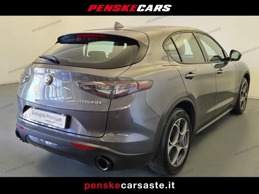 Alfa Romeo Stelvio usata a Bologna (2)