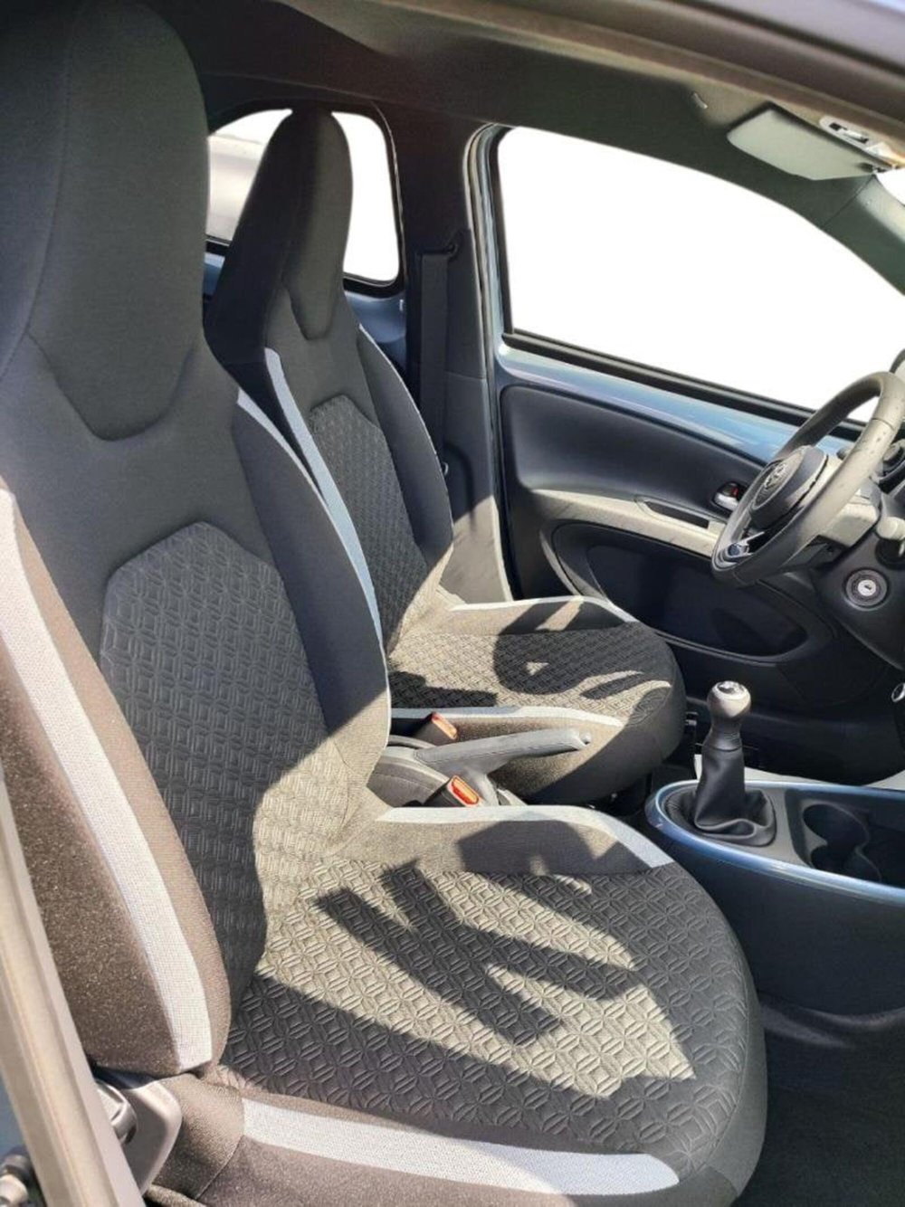 Toyota Aygo X nuova a Perugia (6)