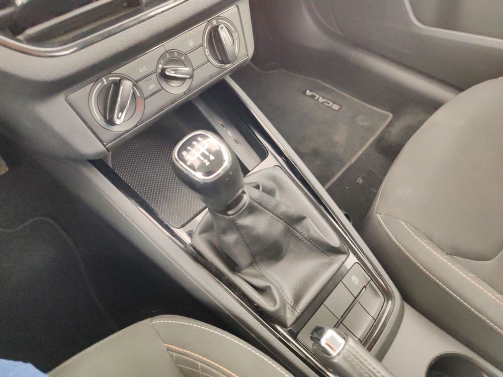 Skoda Scala usata a Massa-Carrara (13)