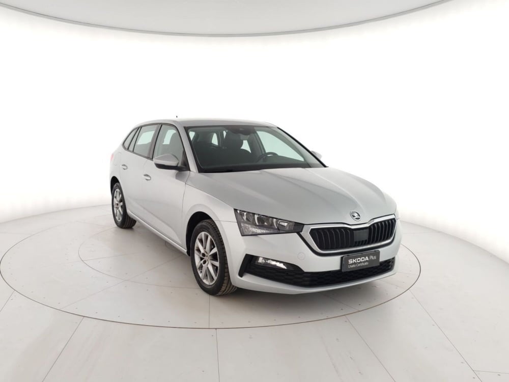Skoda Scala usata a Massa-Carrara (4)