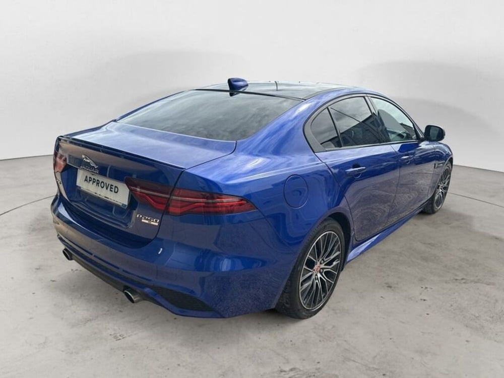 Jaguar XE usata a Arezzo (2)